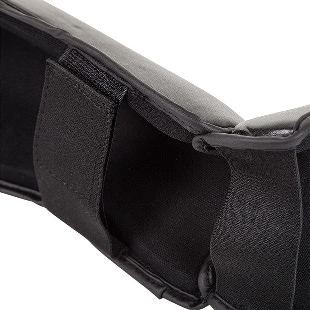 Shinguards Venum Challenger Black White  - Image 5